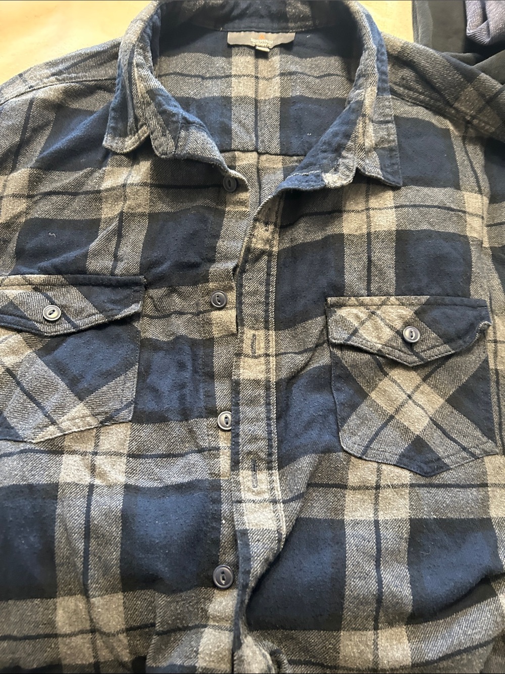 Men's Plaid Button-Up Shirt Jacket in Navy and Gray